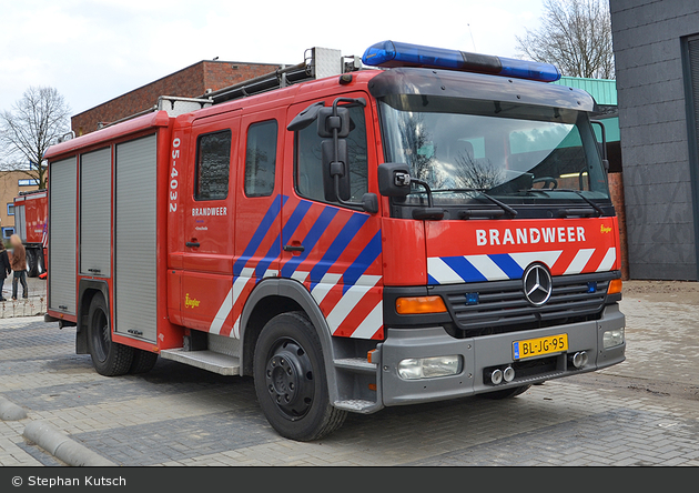 Vorheriges Foto Enschede - Brandweer - HLF - 05-4232 (a.D.)