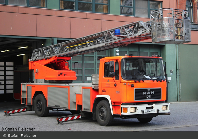 Florian Berlin DLK 23-12 B-2308 (a.D.)