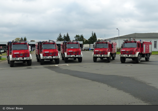 NI - Munster - Bundeswehrfeuerwehr - FLKFZ Waldbrand