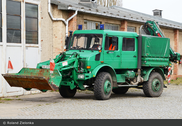 SN-3705 - MB Unimog U 2150 L - ZumiLa