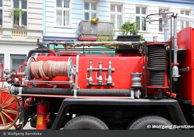 Wandlitz - AG Feuerwehrhistorik - TLF 15 - VEB Möbelfolie Biesenthal
