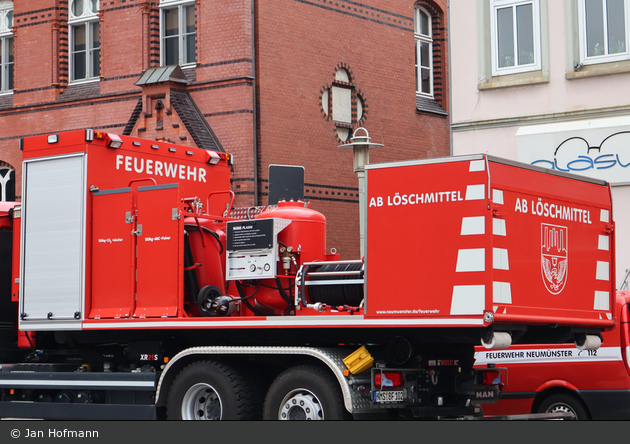 Florian Neumünster 10 AB-Sonderlöschmittel
