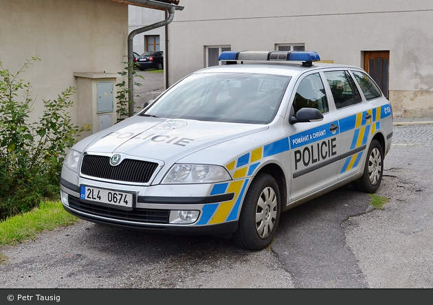 Český Dub - Policie - FuStW - 2L4 0674