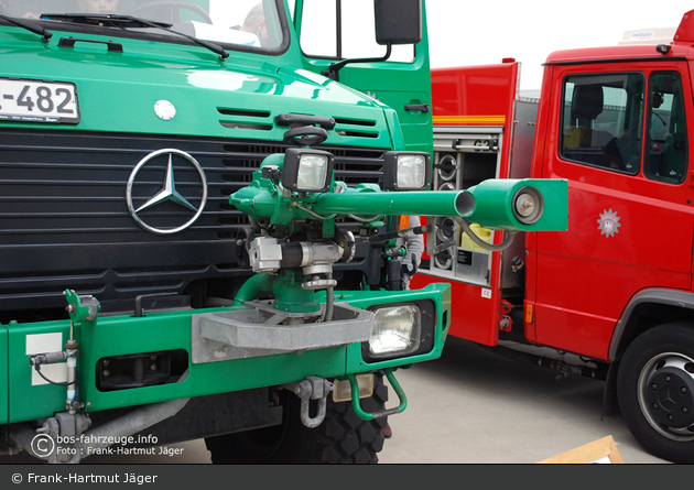 BP42-482 - MB Unimog U 2450 L - FLF 8/15+500P