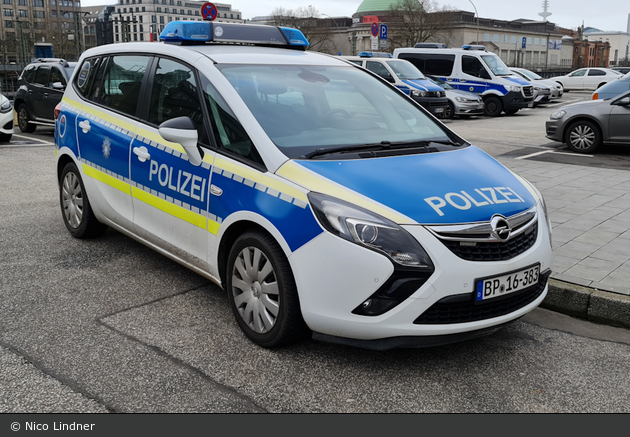 BP16-383 - Opel Zafira - FuStW