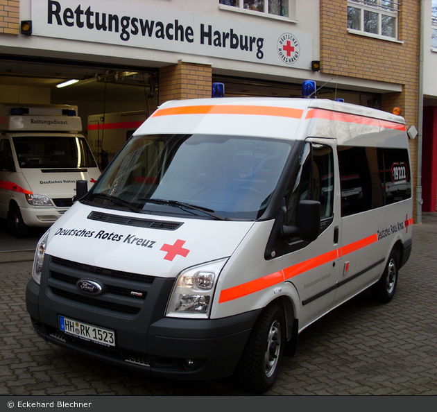 Rotkreuz Hamburg KTW 27/xx (HH-RK 1523)