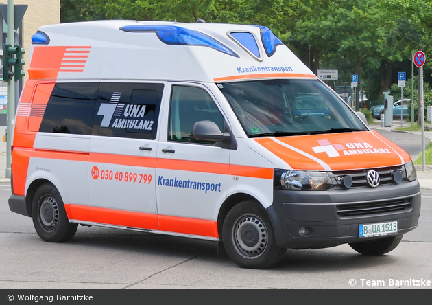 Krankentransport UNA Ambulanz- KTW (B-UA 1513)