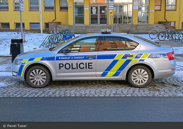 Pardubice - Policie - 5E6 9735 - FuStW