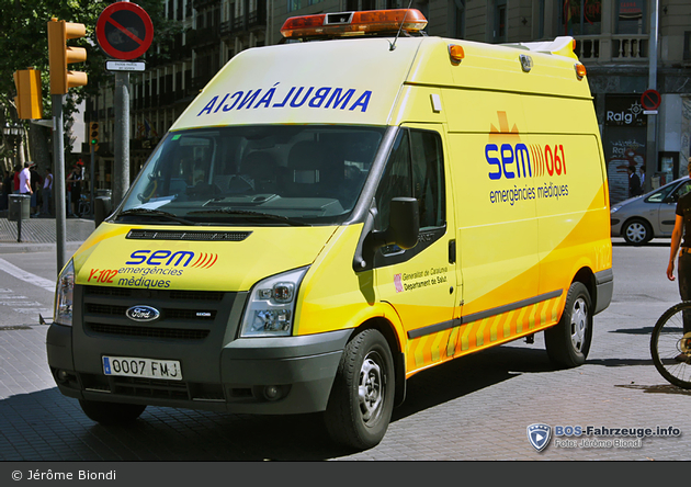 Barcelona - Sistema d'Emergències Mèdiques - RTW - Y102 (alt) (a.D.)