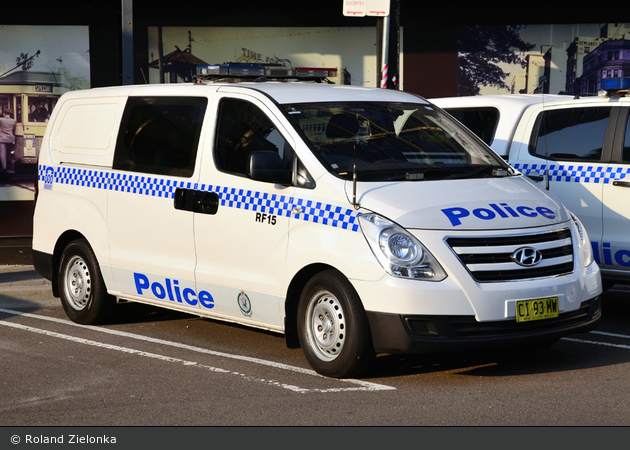 Sydney - New South Wales Police Force - HGruKw - RF15