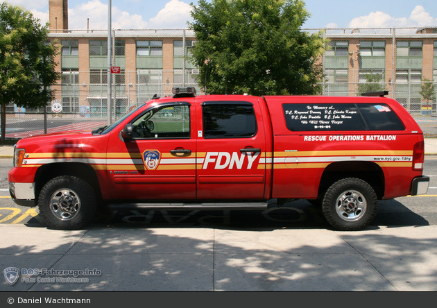 FDNY - Manhattan - Rescue Battalion - ELW