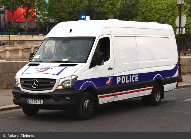 Paris - Police Nationale - GefKw