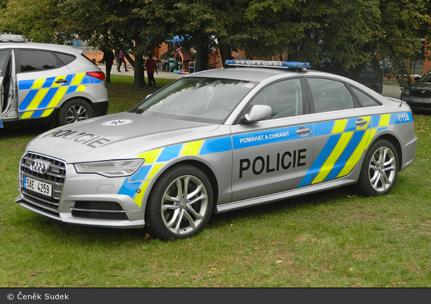 Praha - Policie - 5AE 4259 - FuStW