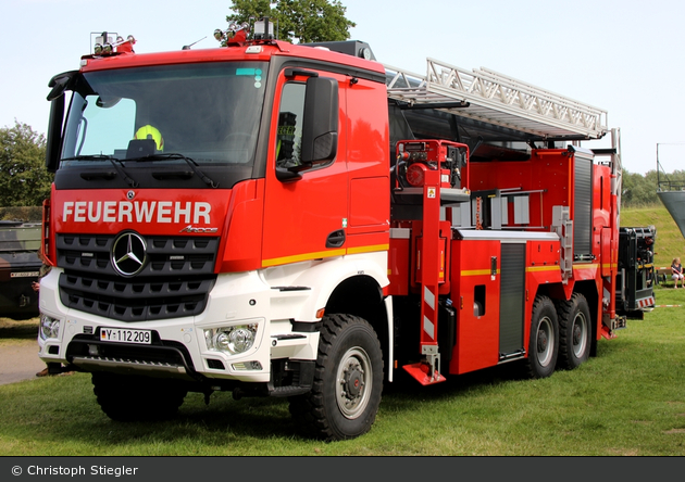 Jever - Feuerwehr - FeuerwRettKfz LfzBes
