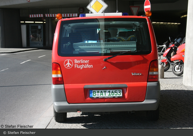 Florian Flughafen Berlin-Tegel ELW