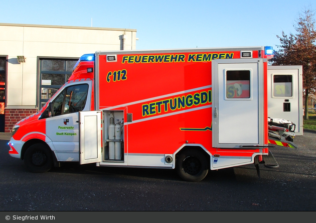 Rettung Kempen 03 RTW 02 (a.D.)