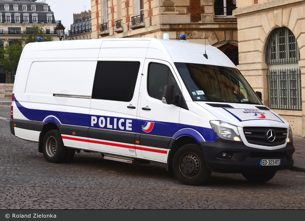 Paris - Police Nationale - GefKw