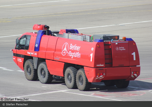 Florian Flughafen Berlin-Tegel Crash 01