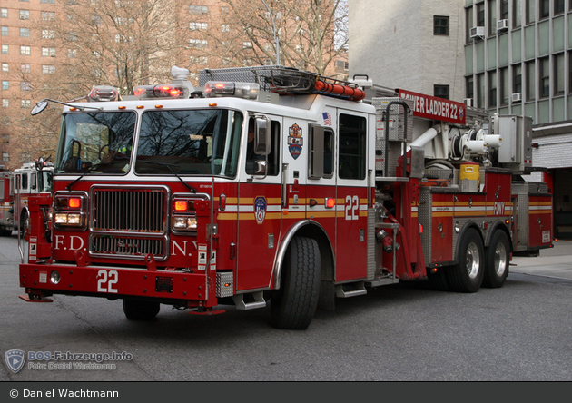 FDNY - Manhattan - Ladder 022 - TM