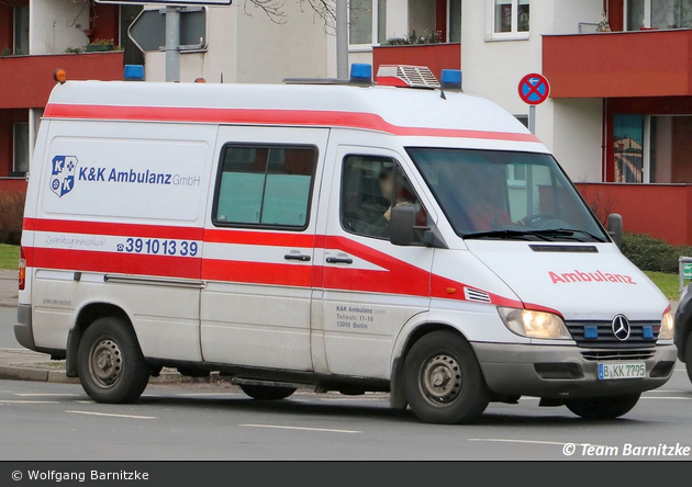 Krankentransport K&K Ambulanz GmbH - KTW (B-KK 7795) (a.D.)