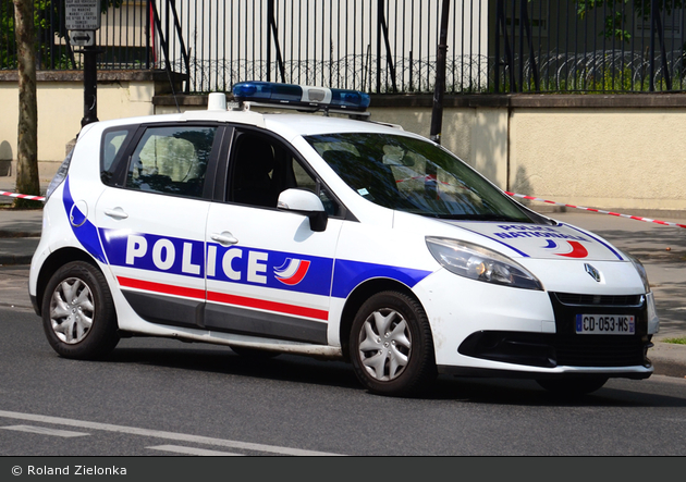 Paris - Police Nationale - D.O.P.C. - FuStW