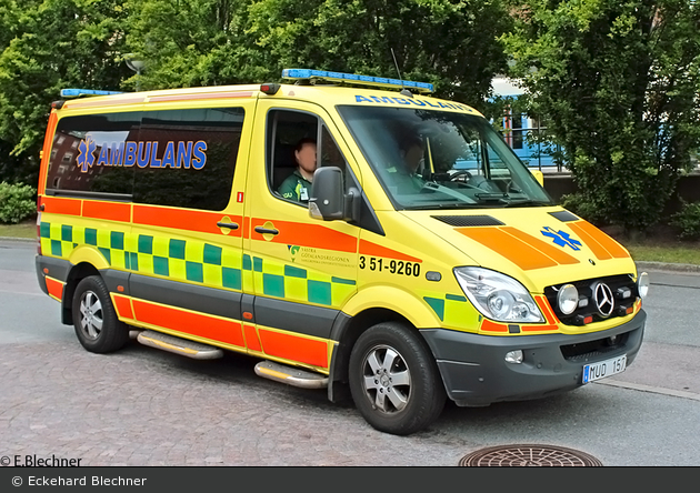 Göteborg - Västra Götaland Ambulanssjukvård - RTW - 3 51 - 9260