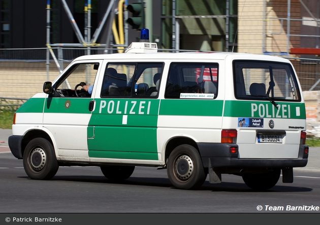 B-30034 - VW T4 - Kleinbus mit Funk