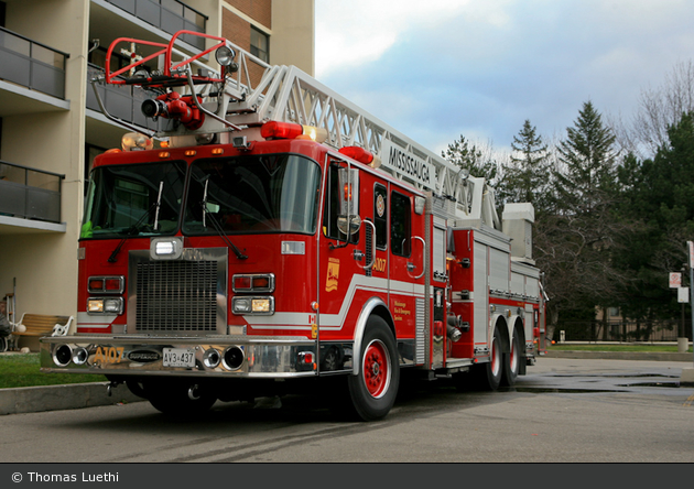 Mississauga - Fire & Emergency Services - Aerial 107 (a.D.)