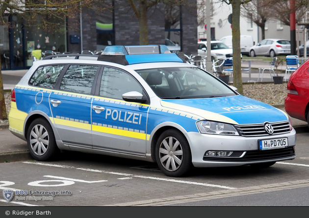 H-PD 705 - VW Passat Variant - FuStW