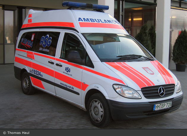 ASG Ambulanz - KTW 02-04 (HH-BP 728) (a.D.)