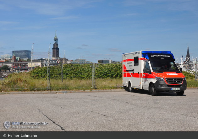 Johannes Hamburg RTW (HH-MH 4344)