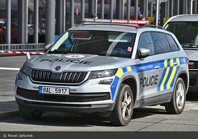 Praha - Policie - 8AL 5917 - FuStW