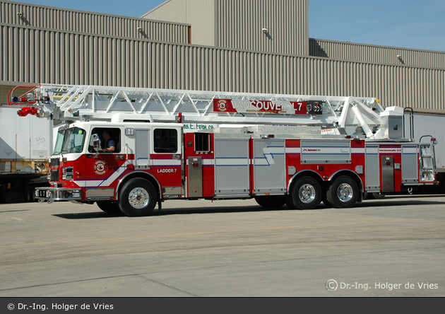 Vancouver - Fire & Rescue Services - Ladder 7