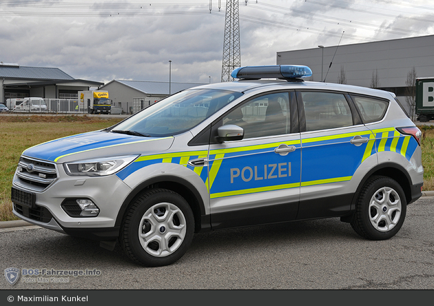 LSA-48243 - Ford Kuga 2.0 TDCi 4x4 - FuStW