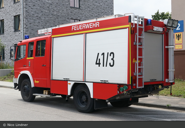 Kiel - Feuerwehr - HLF 16/12 (Florian Kiel 80/48-01)