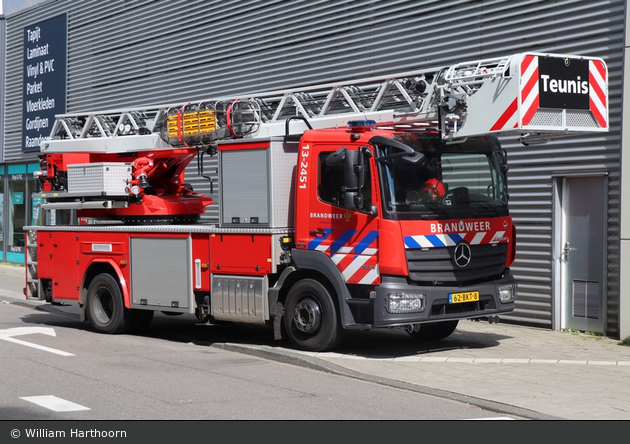 Amsterdam - Brandweer - DLK - 13-2451 (a.D.)