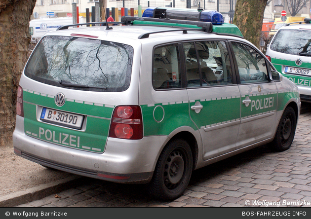 B-30190 - VW Touran 1.9 TDI - FuStW (a.D.)