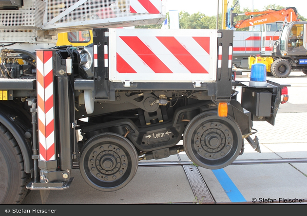 Stuttgart - Stuttgarter Straßenbahnen AG - Zwei-Wege LKW