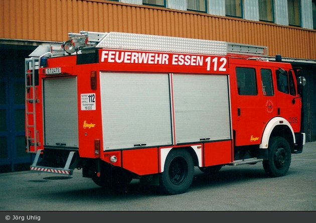 Florian Essen 02 HLF20 04 (a.D.)