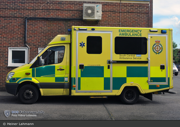 Newbury - South Central Ambulance Service - RTW - NA 421