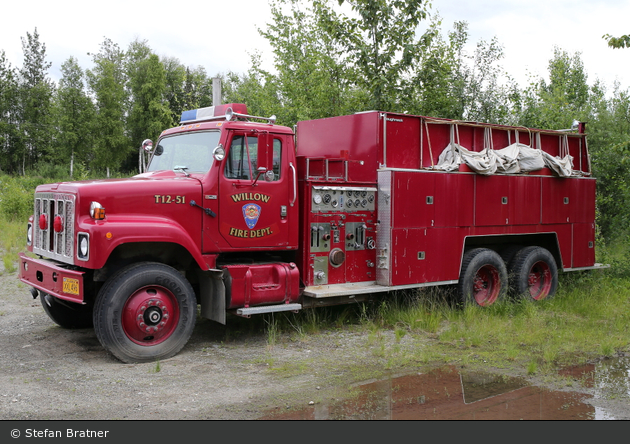 Willow - Willow Volunteer Fire Department - Tender 1251 (a.D.)