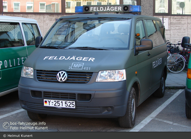 VW T5 - 2./451 (a.D.)