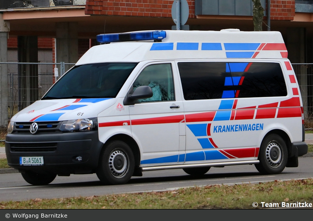 Krankentransport Wilhelmus - KTW 61 (B-A 5061)