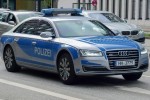 HH-3779 - Audi A8 - SW Begleitfahrzeug (a.D.)