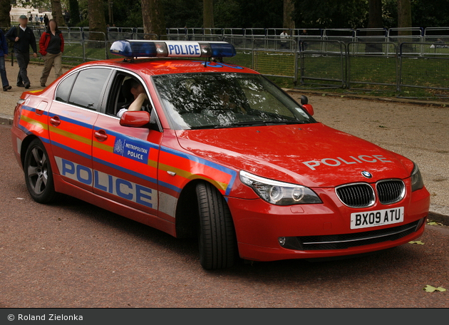 London - Metropolitan Police Service - Diplomatic Protection Group - FuStW - 13