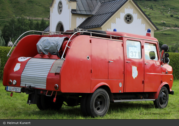Leonding - Oldtimerfeuerwehrfreunde Leonding - TLF 1000 (a.D.)