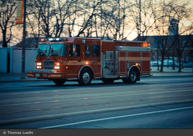 Toronto - Fire Service - Pumper 334