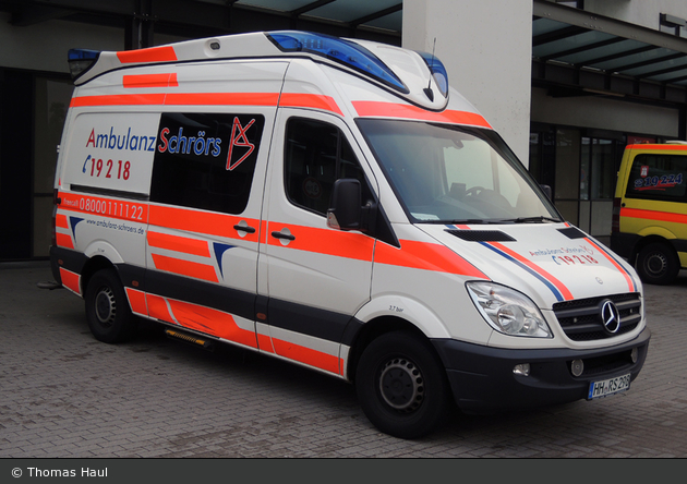 Ambulanz Schrörs - RTW 05/40 (HH-RS 298) (a.D.)