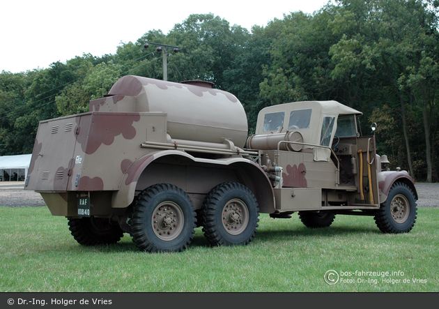 Scampton - Royal Air Force - Crash Tender (a.D.)