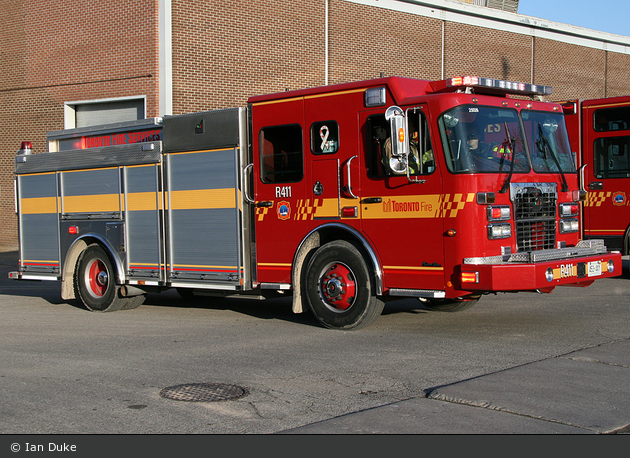 Toronto - Fire Service - Rescue 411